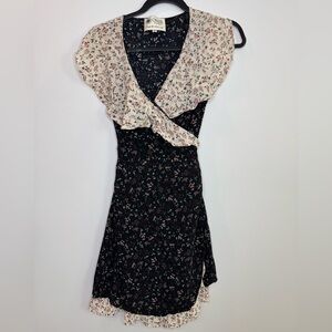 Onze Montreal Floral wrap ruffle Dress size small romantic feminine viscose